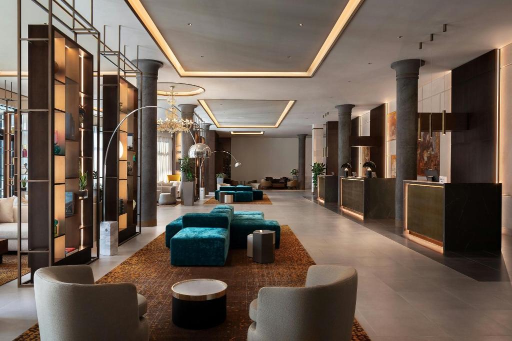 Posezení v ubytování Milan Marriott Hotel