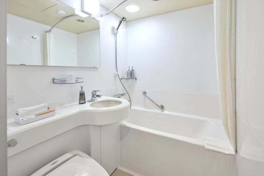 Koupelna v ubytování Kobe Sannomiya Tokyu REI Hotel