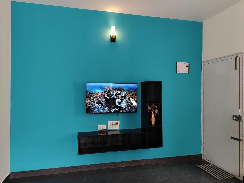 TV a/nebo společenská místnost v ubytování Samuels Comfort Homes