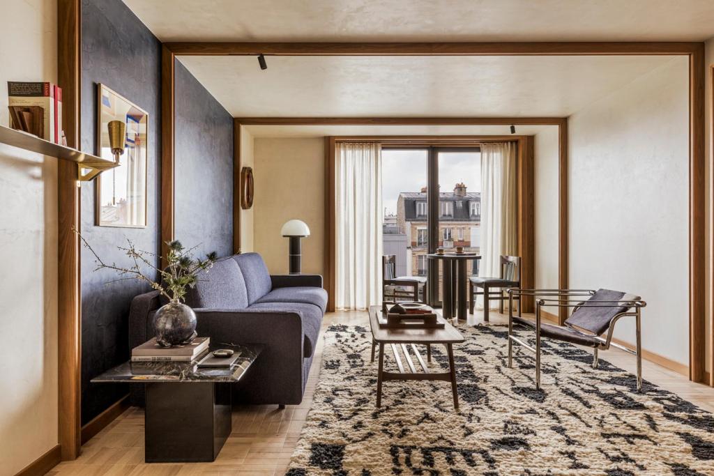 La Fondation - Resim 31