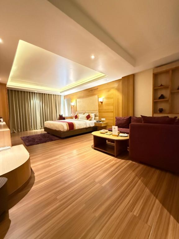 Zona d'estar a Hotel Middle Path & Spa