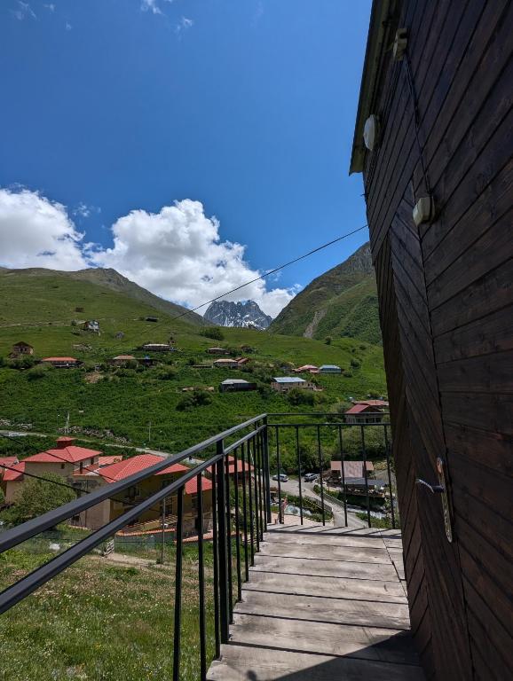 Nespecifikovaný výhled na hory nebo výhled na hory při pohledu z apartmánu