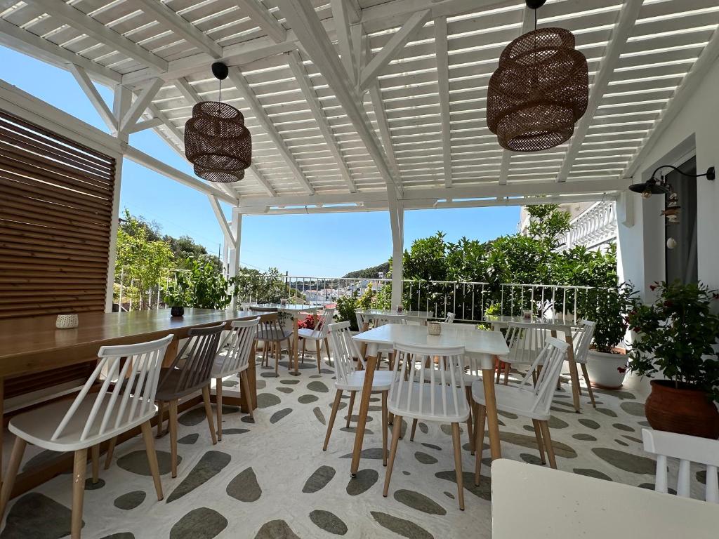 Restaurace v ubytování Galini Hellenic Hospitality
