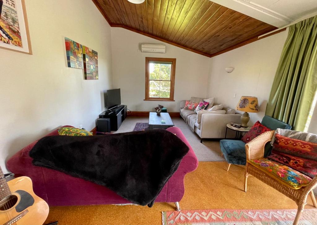 Havelock North Cottage on Organic Orchard - Resim 10