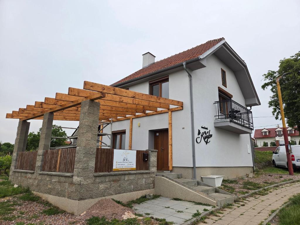 Budova, v ktorej sa apartmán nachádza