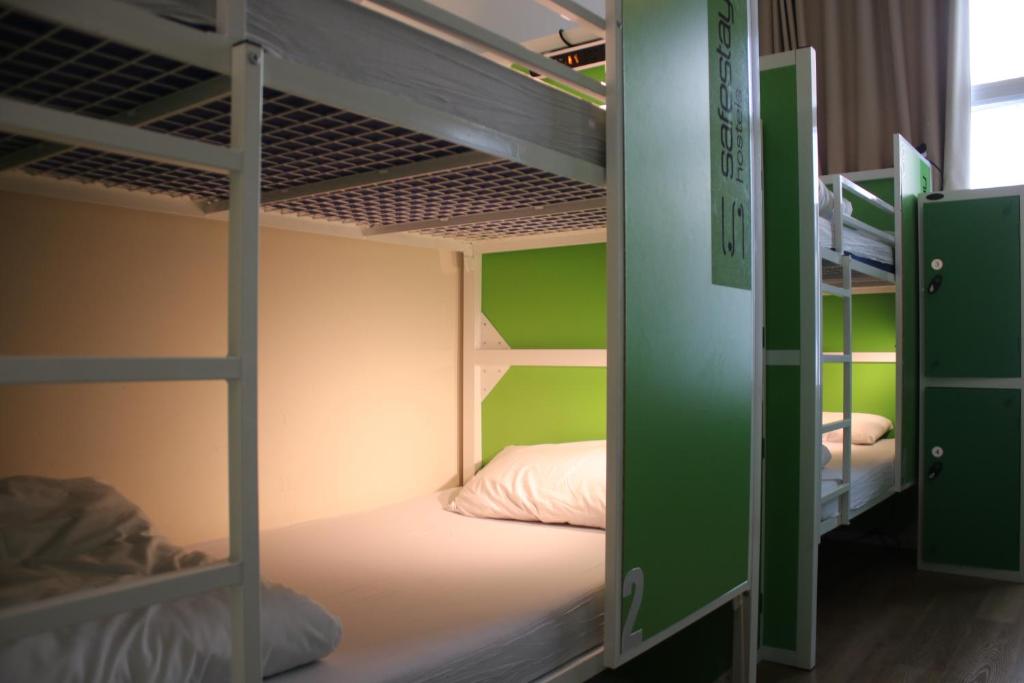 Safestay Edinburgh Cowgate - Bed In 8-Bed Mixed Dorm Shared Bathroom