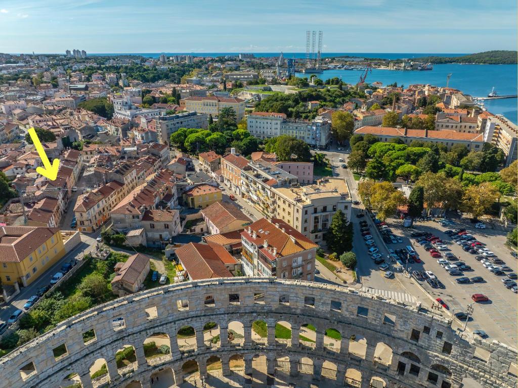 Gallery image of D&A Amphitheatre Apartments with free parking in Pula