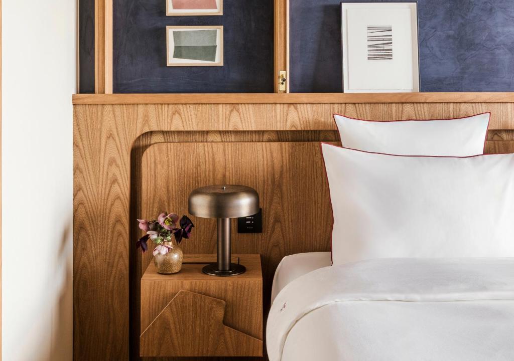 La Fondation - Resim 21