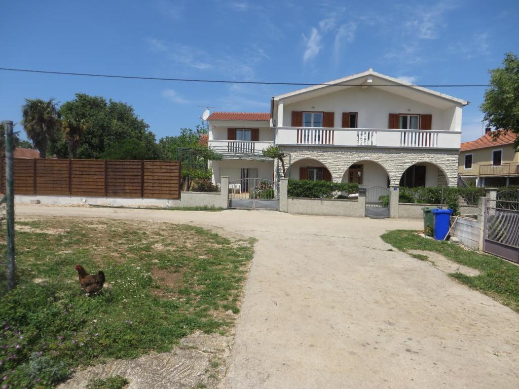 Budova, v ktorej sa apartmán nachádza