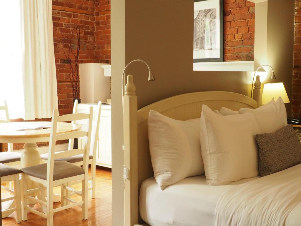 Posezení v ubytování Auberge Saint-Pierre