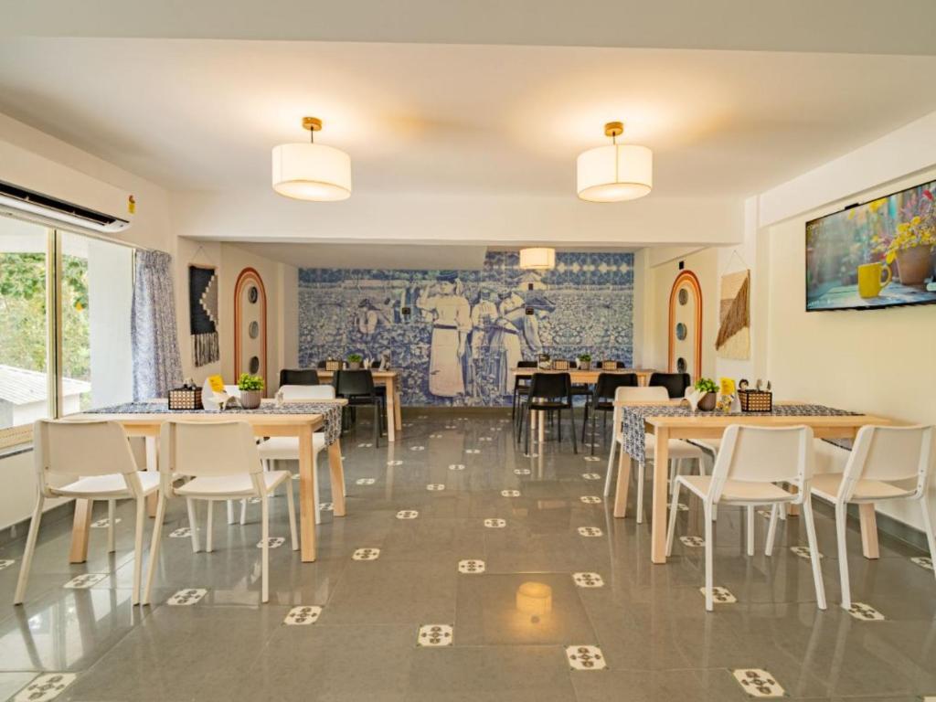 Veitingastaður eða matsölustaður á The Hosteller Goa, Old Goa