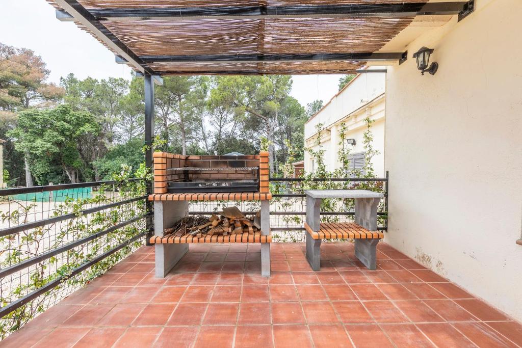 Mas Xibeques - Two-Bedroom Apartment With Garden View