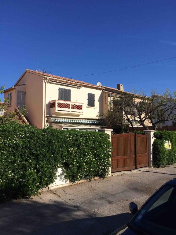 T3 vue mer 100m jardin