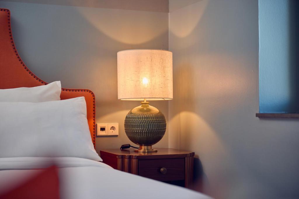 The July - Twenty Eight - Resim 13