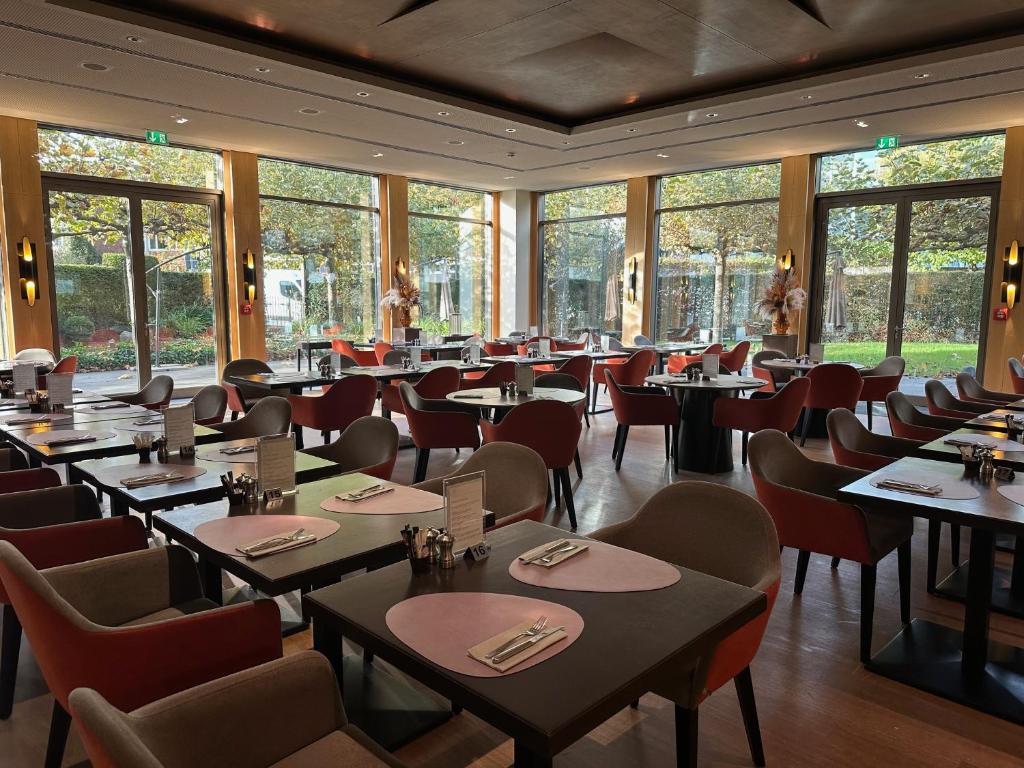 Wasserturm Hotel Cologne, Curio Collection by Hilton - Resim 5