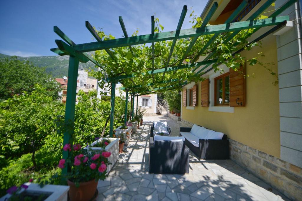 Zahrada ubytování Apartments Risan