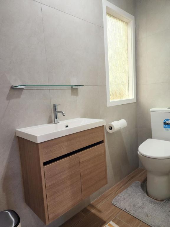 Entire home in Greenlane - Resim 16