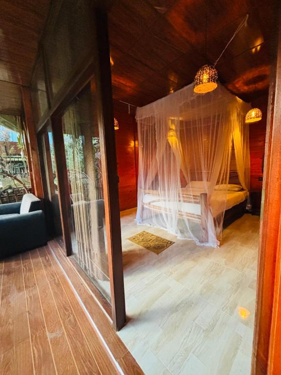 Ella Wood Cabin - 12