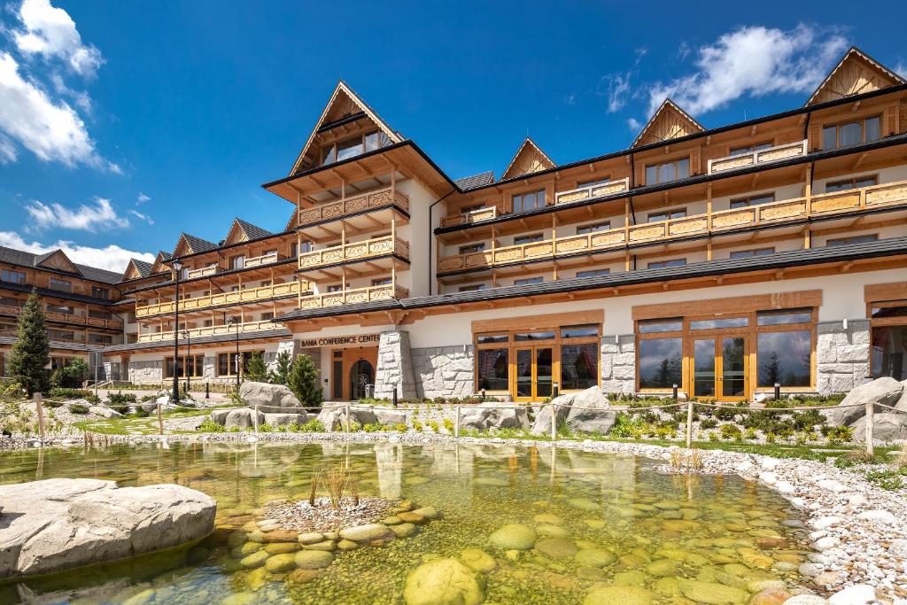 Budova, v ktorej sa hotel nachádza