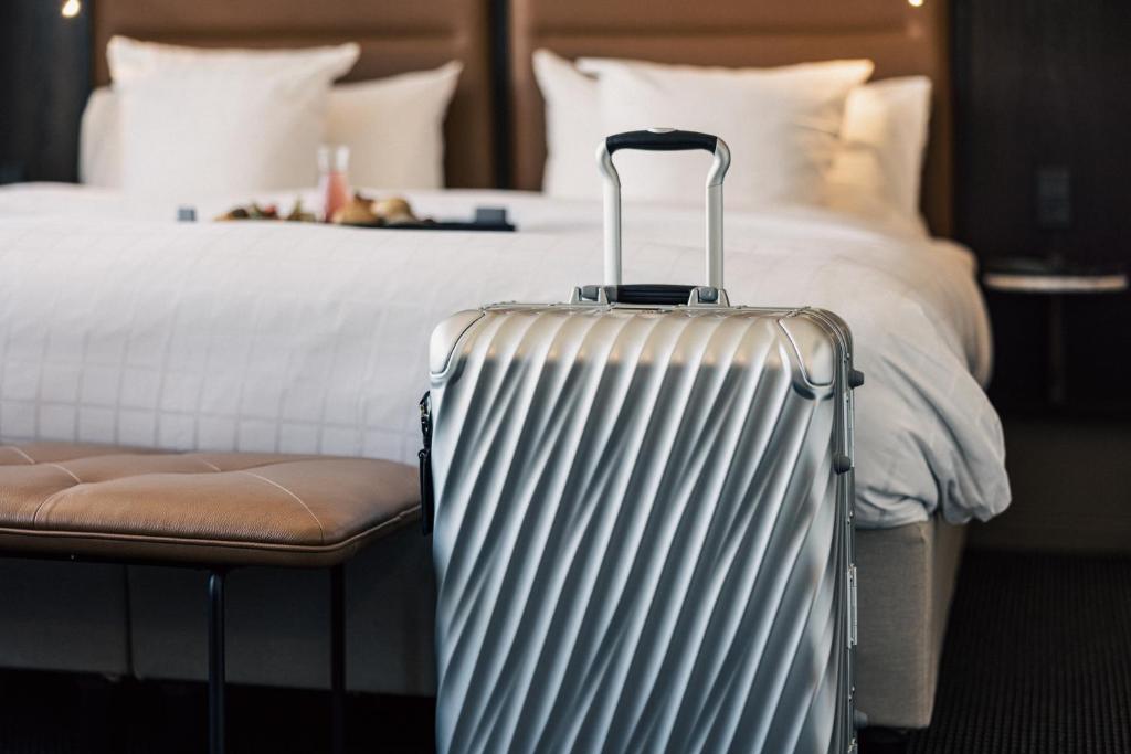 The Square - Resim 8