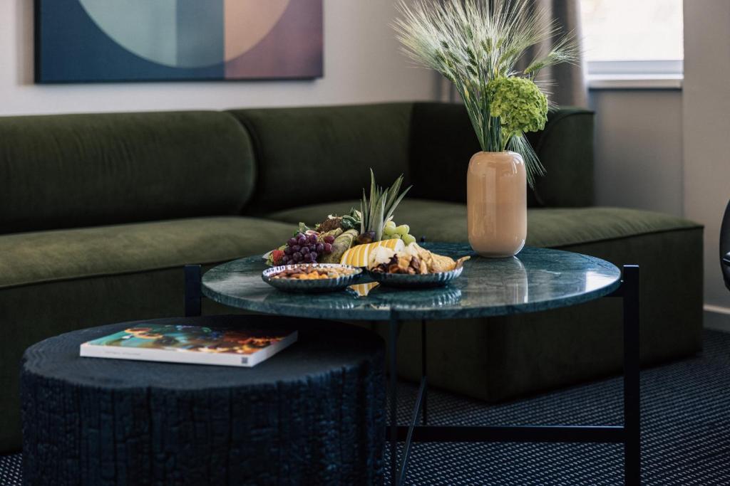 The Square - Resim 43