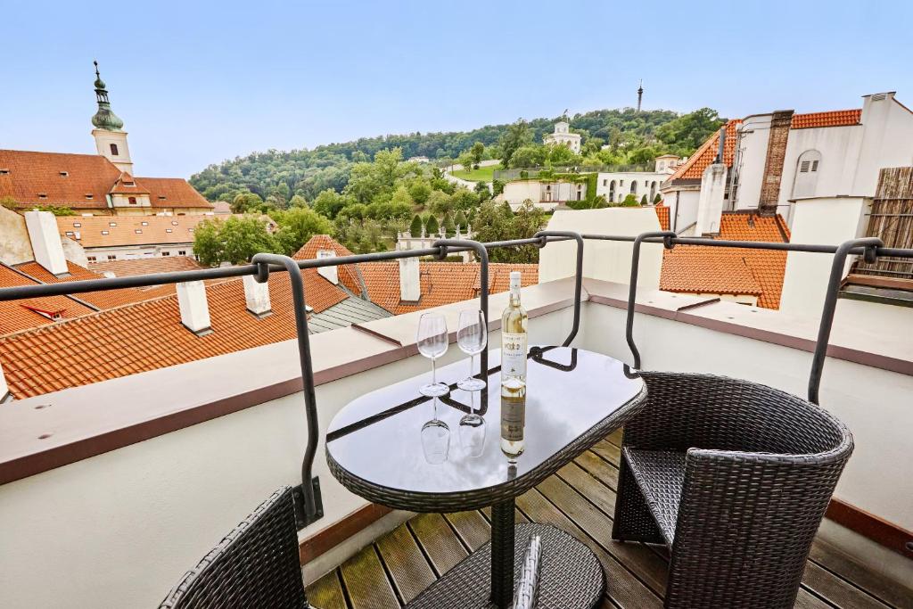 Balkon lub taras w obiekcie At the Blue Lion & Parking Assistance