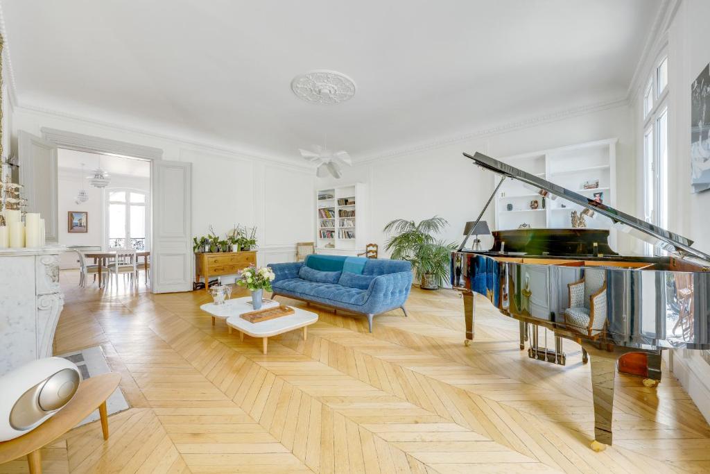 Luxueux duplex Elysées