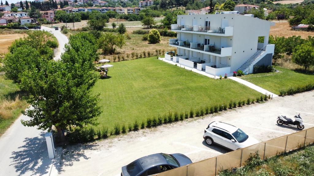 Το κτήριο όπου στεγάζεται  το διαμέρισμα