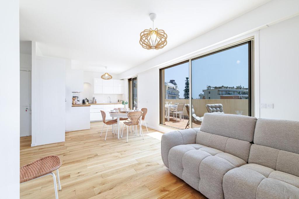 Photo de la galerie de l'établissement SAN SEVERINA - Spacious apartment in city center, à Menton