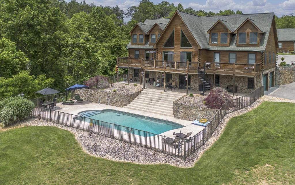 Πισίνα στο ή κοντά στο Shirley's Bed And Breakfast