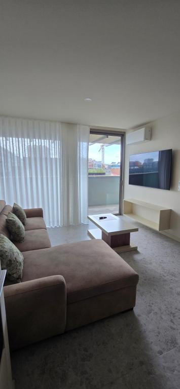 Μια τηλεόραση ή/και κέντρο ψυχαγωγίας στο Soldouro Aveiro Station