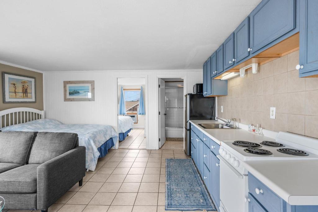 Köök või kööginurk majutusasutuses Oceanside Condos