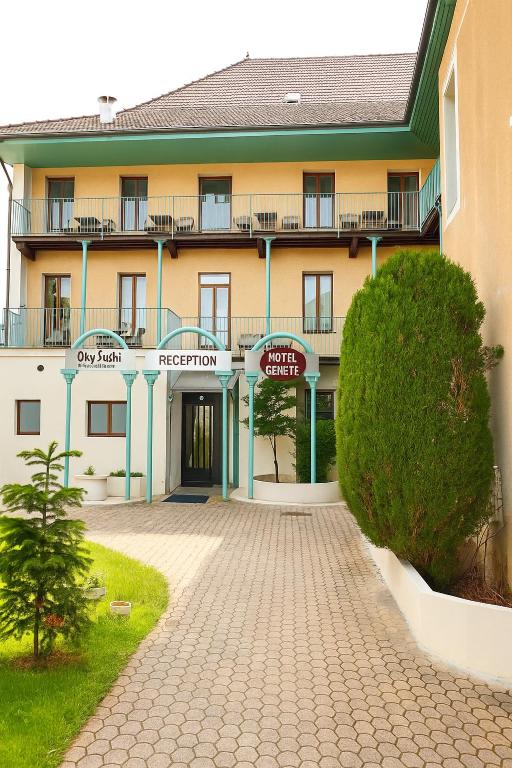 Budova, kde se hotel nachází