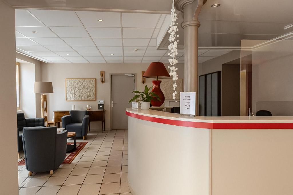Vstupní hala nebo recepce v ubytování Hôtel de Genève et Restaurant , Faverges-Seythenex