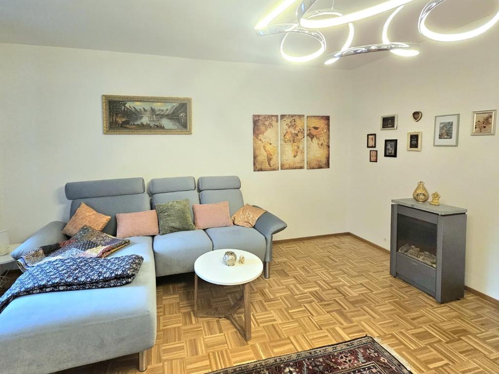 Posezení v ubytování Zentrales Apartment am Rosengarten in Bad Kissingen