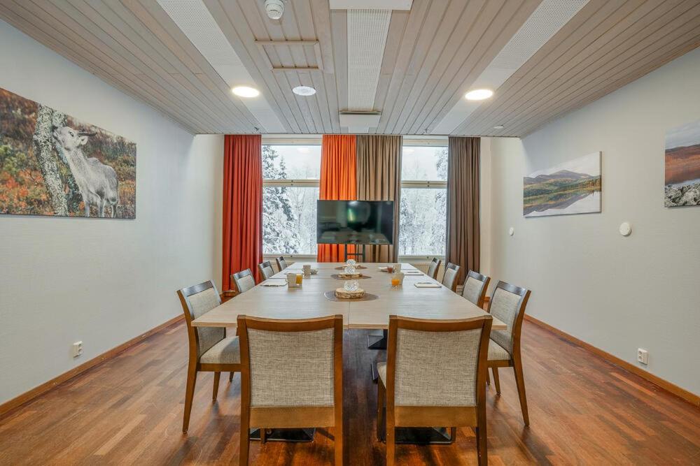 TV a/nebo společenská místnost v ubytování Hotel K5 Levi and K5 Villas