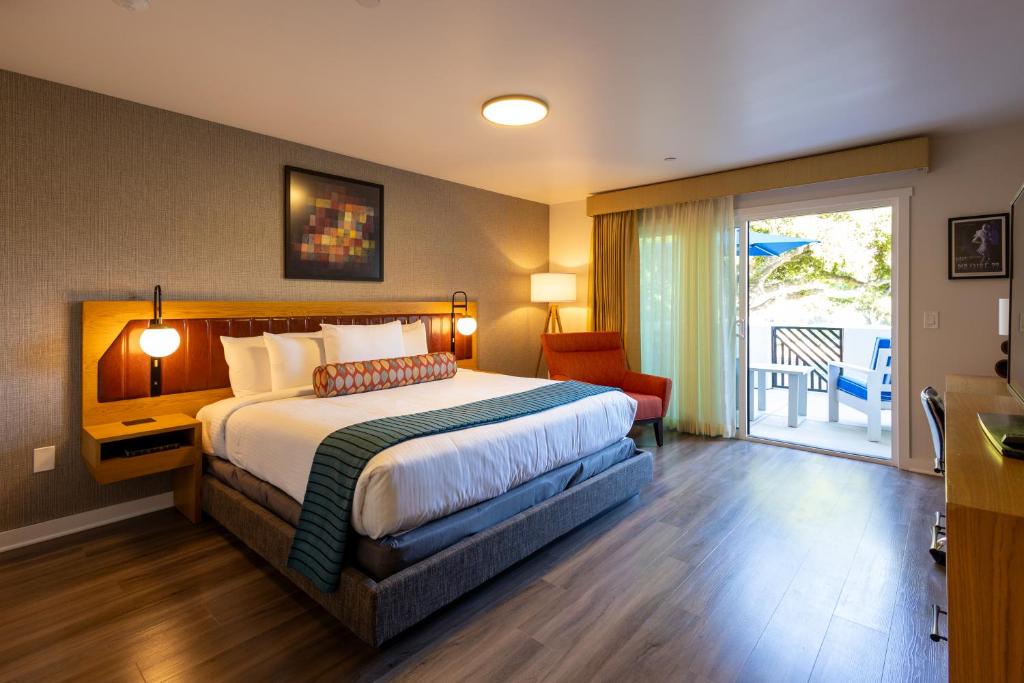 The Village Inn - Habitación Deluxe Con Cama Extragrande
