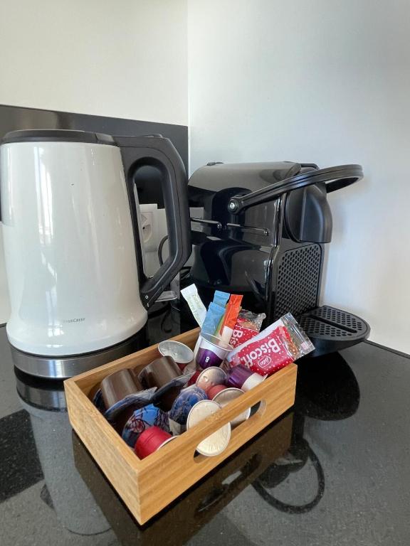 BASELiving Apartment 5 - 2 grosse Balkone - Bahnhof SBB - Resim 12