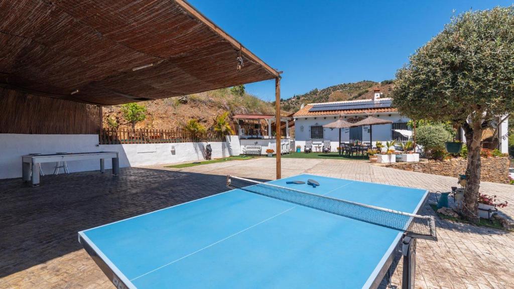 Stolný tenis v ubytovaní Villa Omairi Torrox by Ruralidays alebo v jeho okolí