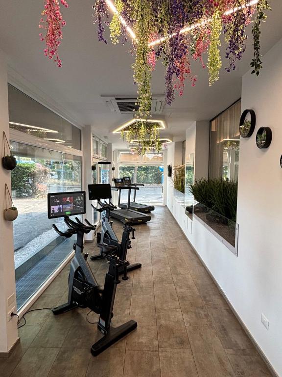 Fitness centrum a/nebo fitness zařízení v ubytování Hotel Fiera Wellness & Spa