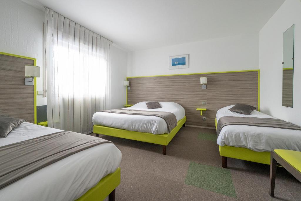 Contact Hôtel O'Nice Saintes - Habitación Familiar Clásica (4 Adultos)