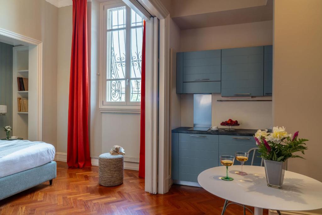 Serristori Palace Residence - Resim 12