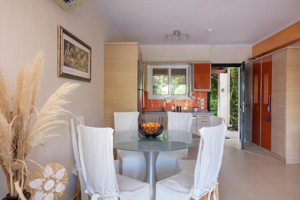 Posedenie v ubytovaní Beach Villa Blue by PosarelliVillas
