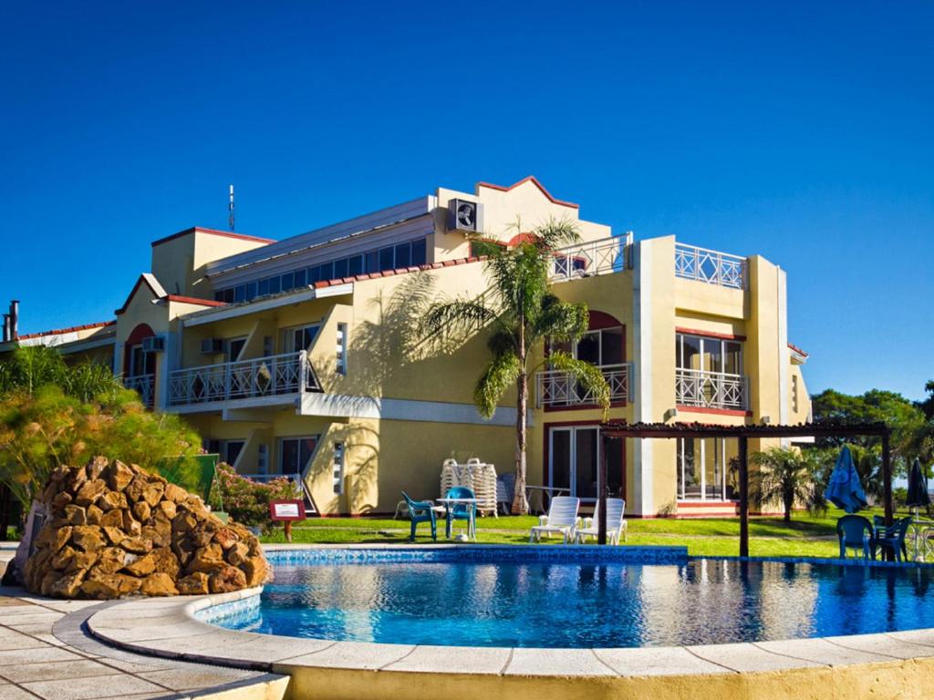 Bazén v ubytování Costa Del Sol nebo v jeho okolí