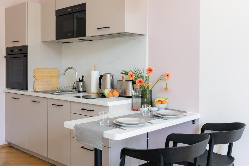 Oomph Apartments - 6