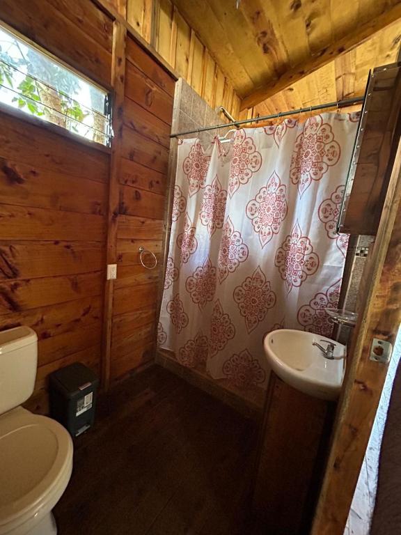 Koupelna v ubytování Cabañas la esperancita