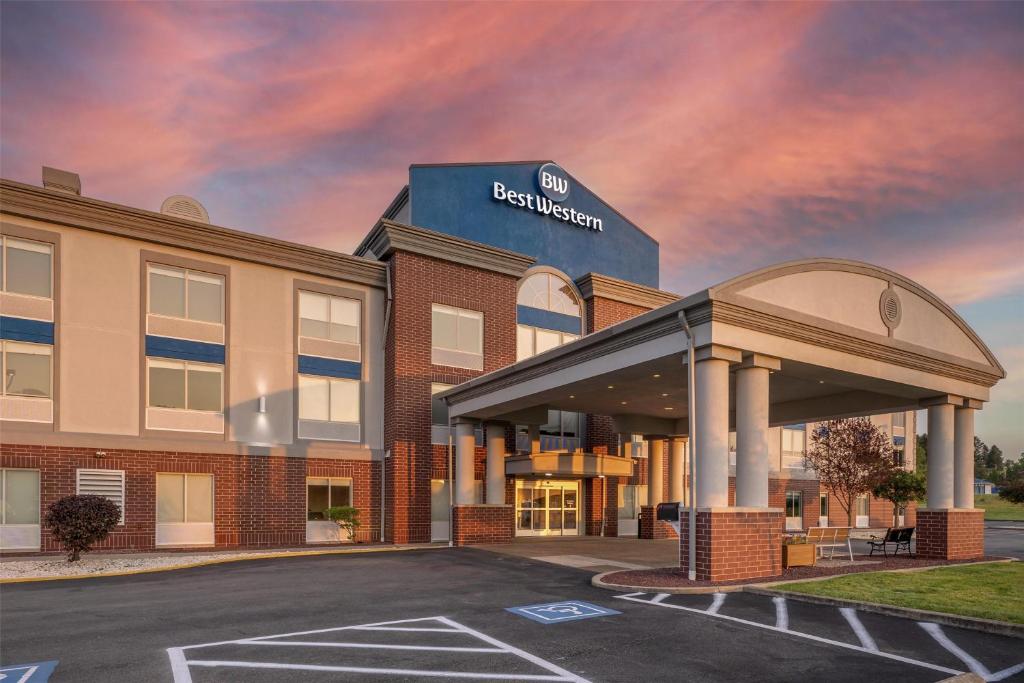 a rendering of the front of a hospital building at Best Western Garden Inn in Bentleyville