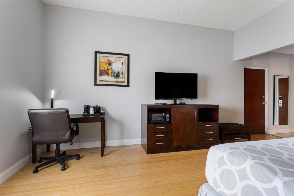 Best Western Garden Inn photo