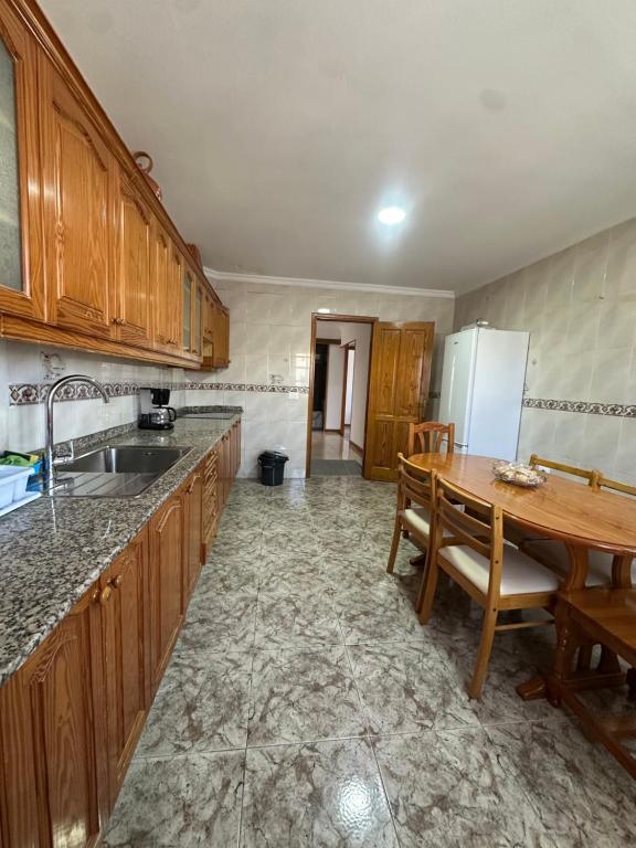 Η κουζίνα ή μικρή κουζίνα στο La Casa Rosada