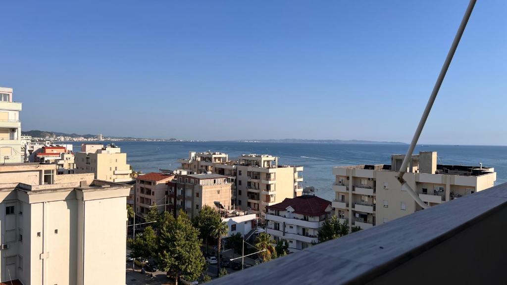 Fotografija u galeriji objekta Mikael Sea View Apartment u Draču